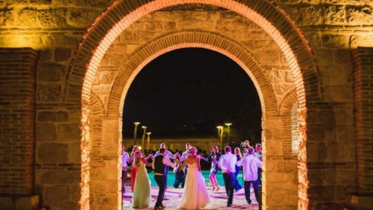 wine_museum_wedding_00188-700x467