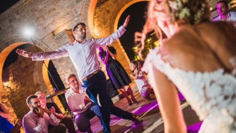 wine_museum_wedding_00213-700x467